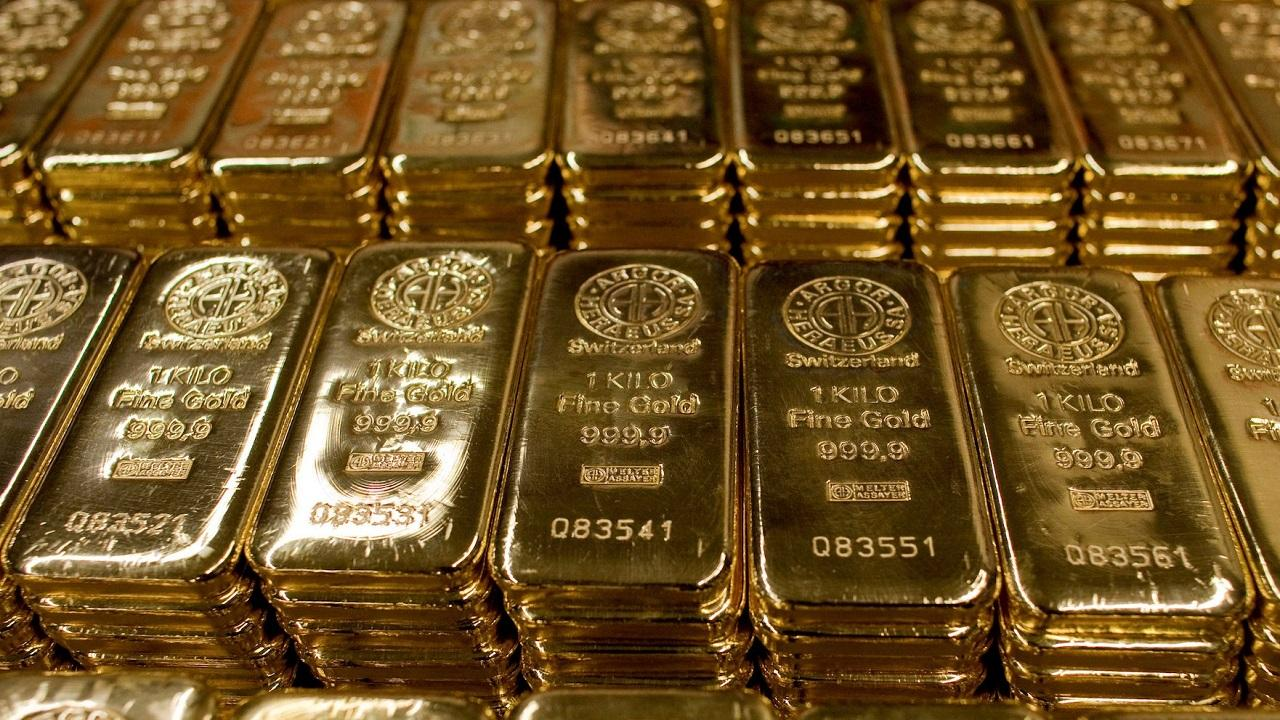 Золото может вырасти по итогам недели за счет слабости доллара, спроса на активы-убежища